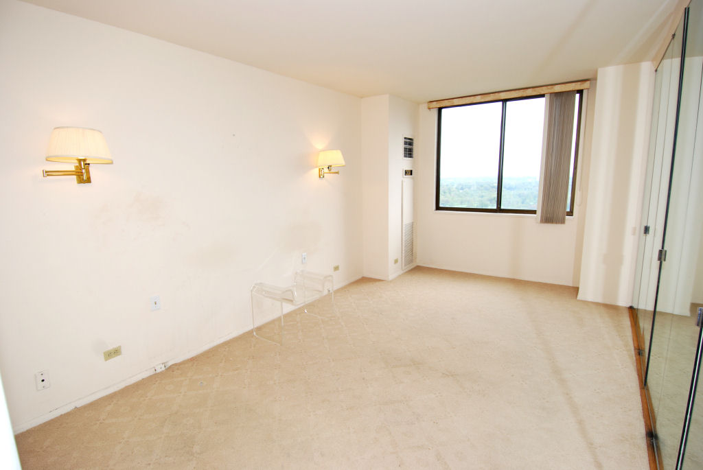 North Shore Towers Apartment