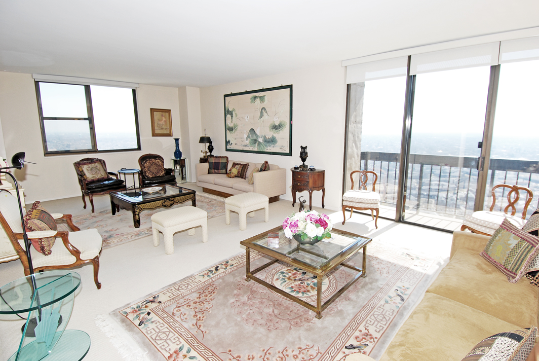 North Shore Towers Apartment