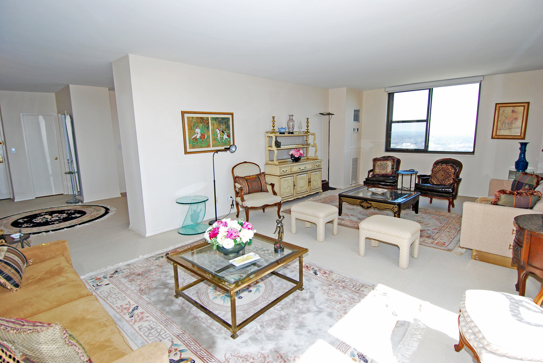 North Shore Towers Apartment