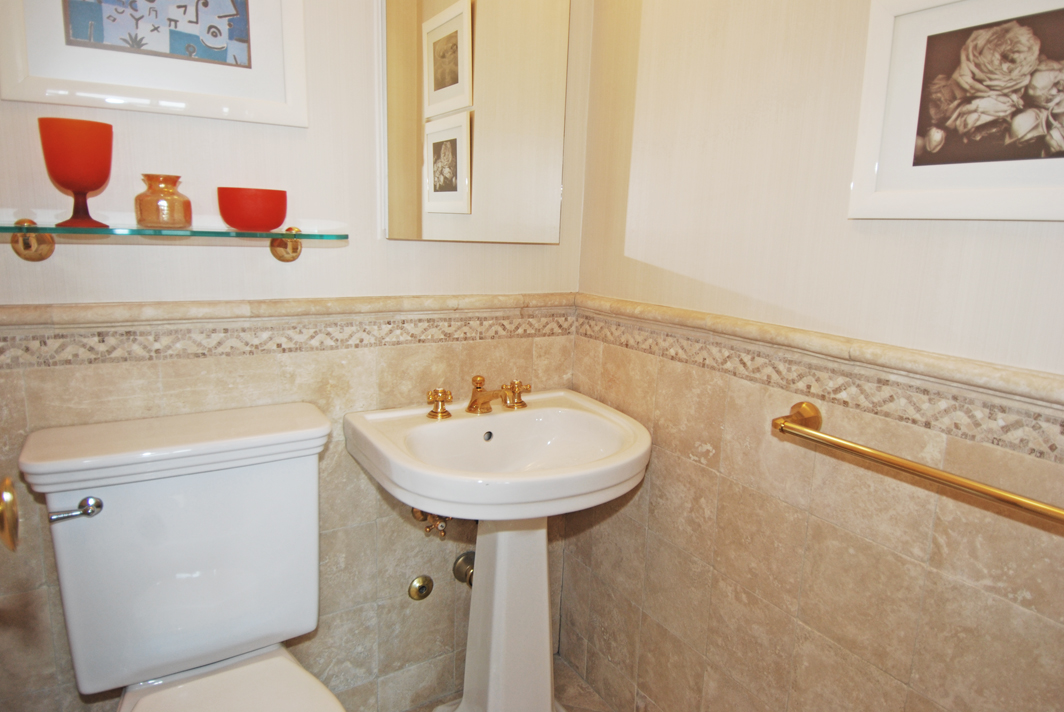 North Shore Towers Apartment