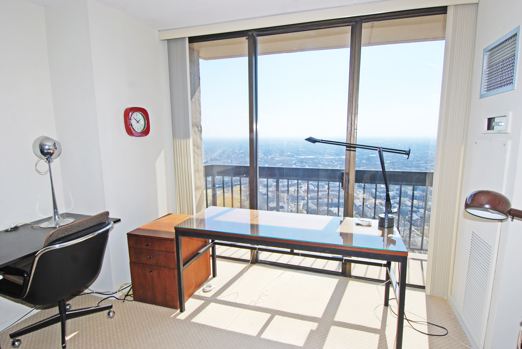 North Shore Towers Apartment