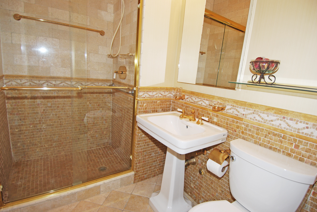 North Shore Towers Apartment