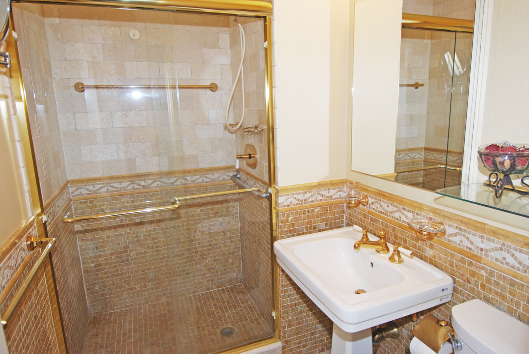 North Shore Towers Apartment