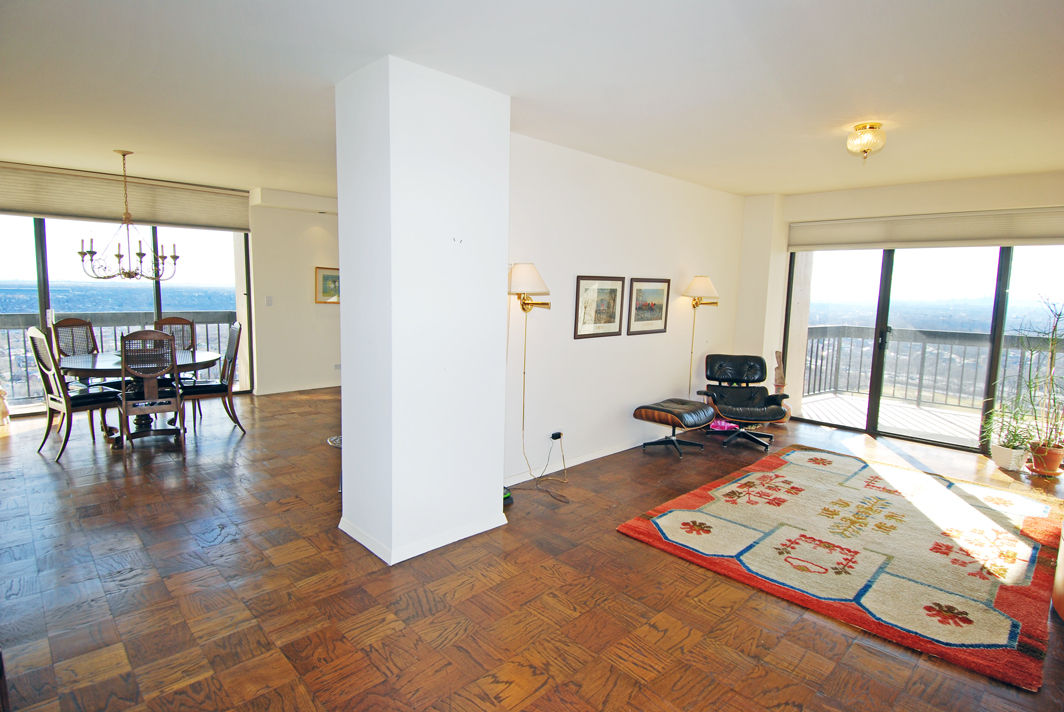 North Shore Towers Apartment