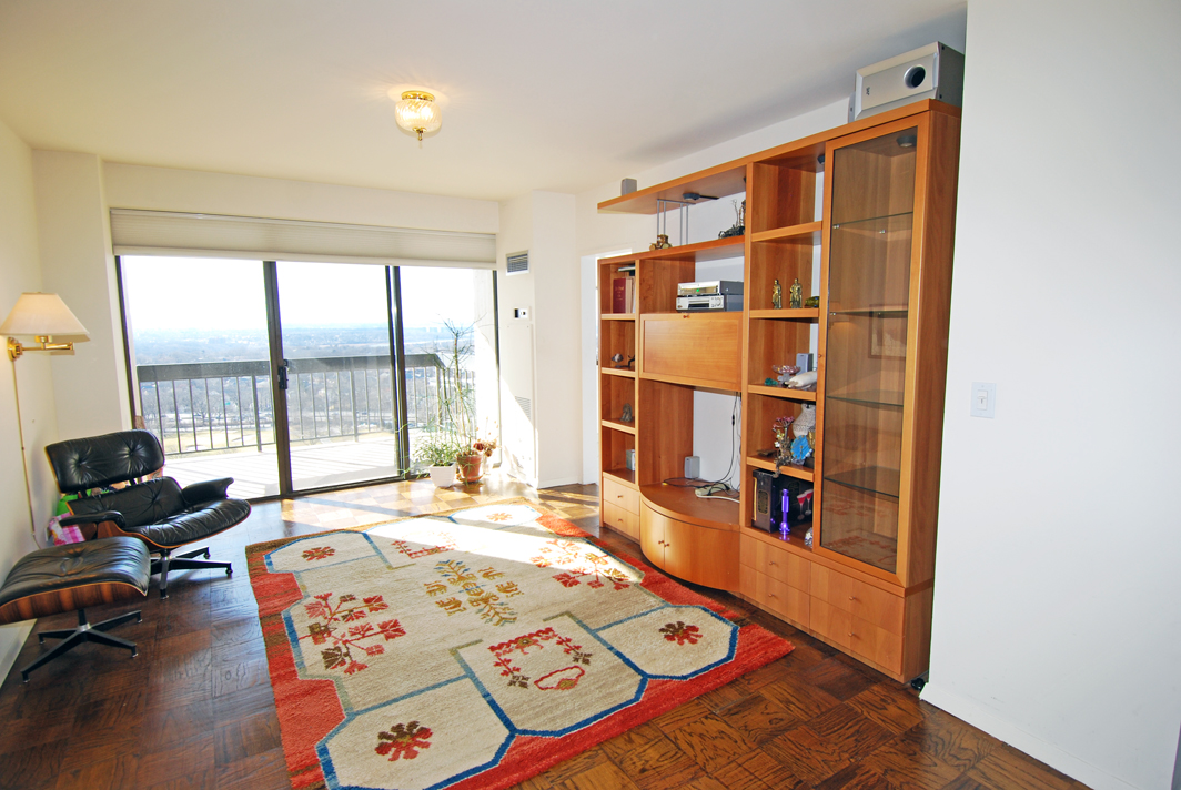 North Shore Towers Apartment