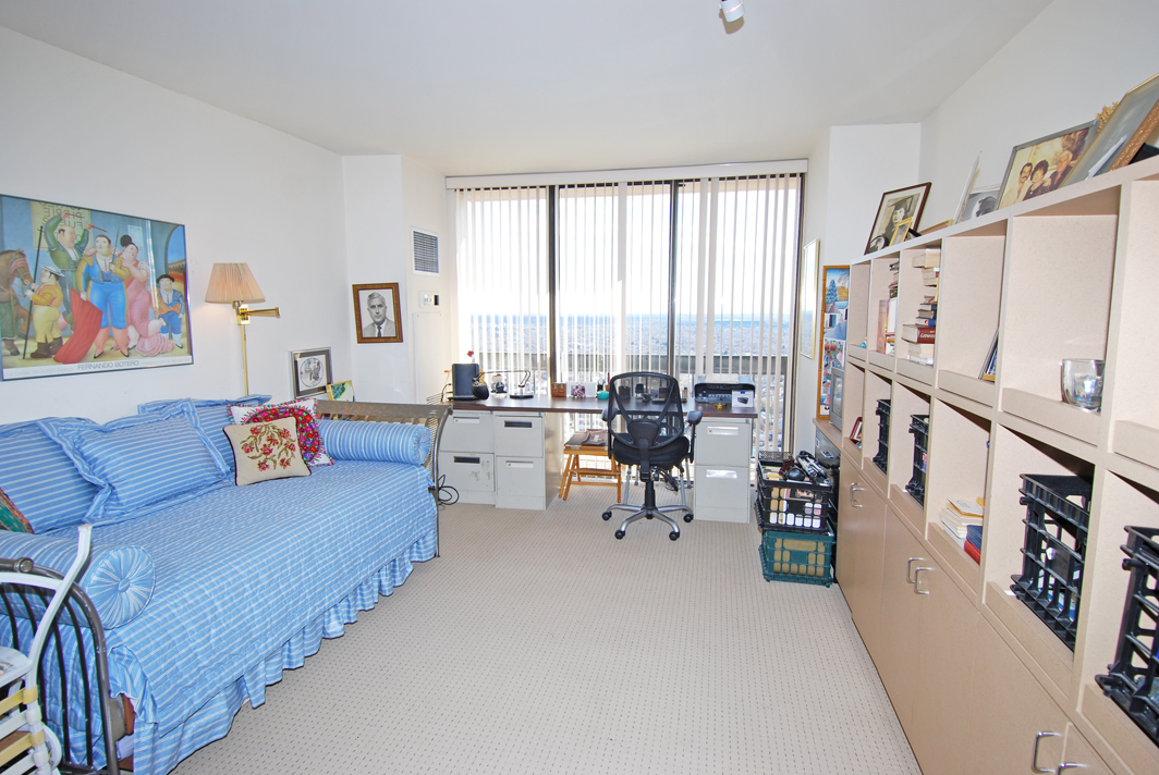 North Shore Towers Apartment