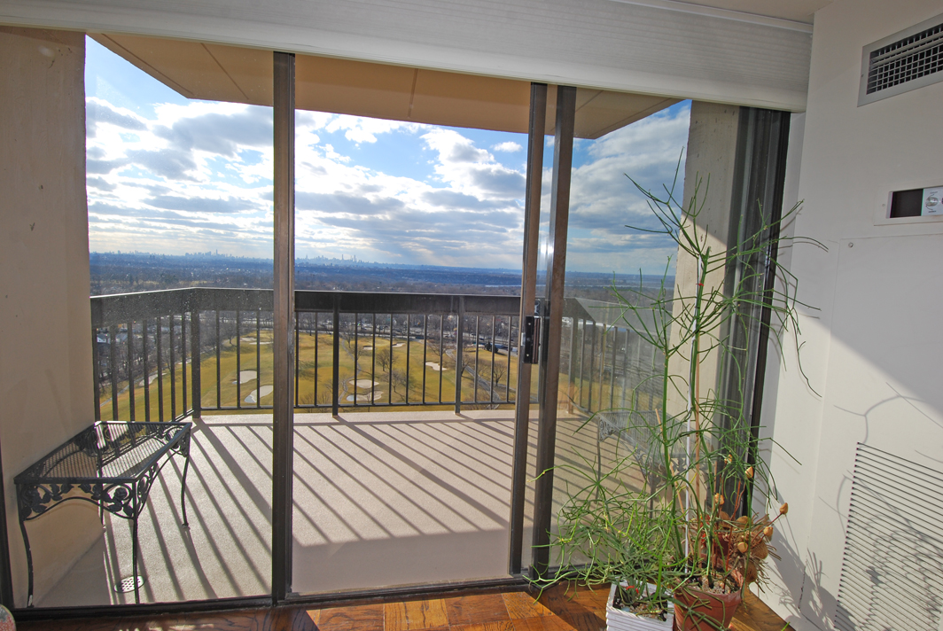 North Shore Towers Apartment