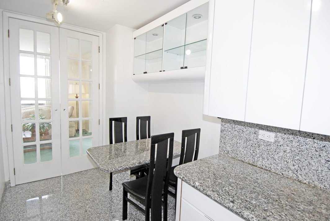 North Shore Towers Apartment