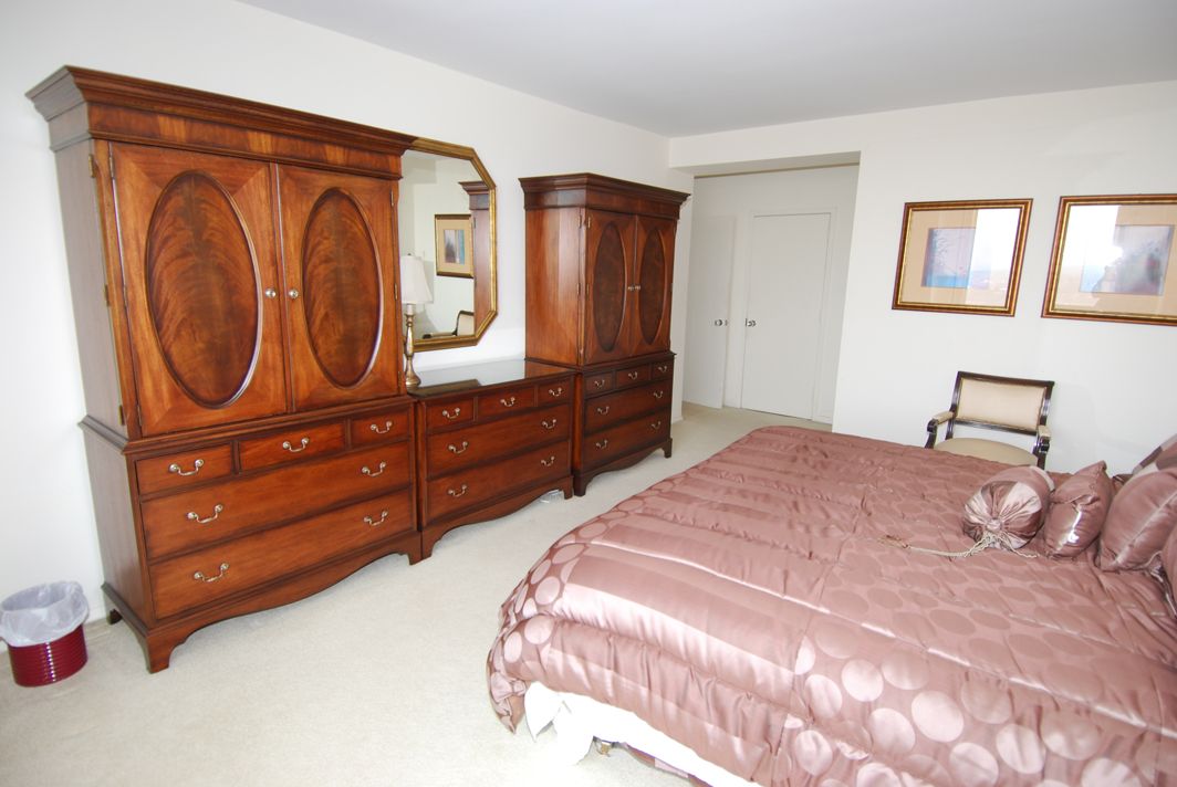 North Shore Towers Apartment