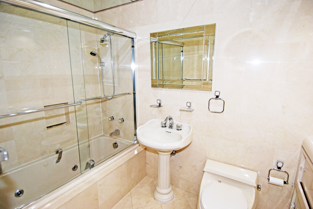 North Shore Towers Apartment