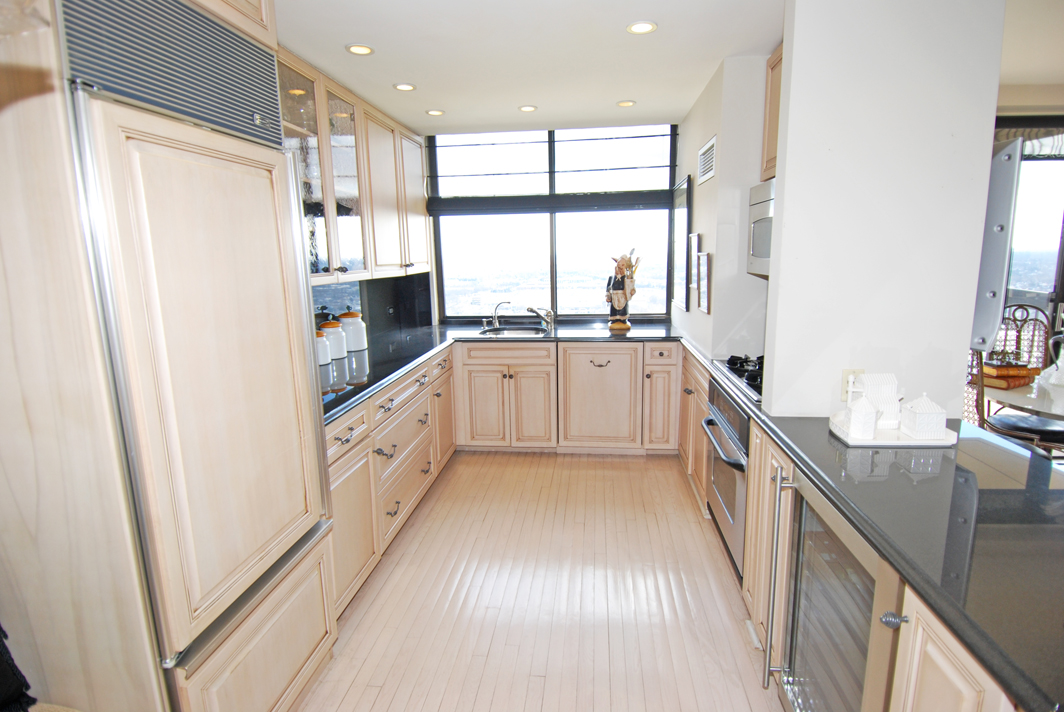 North Shore Towers Apartment