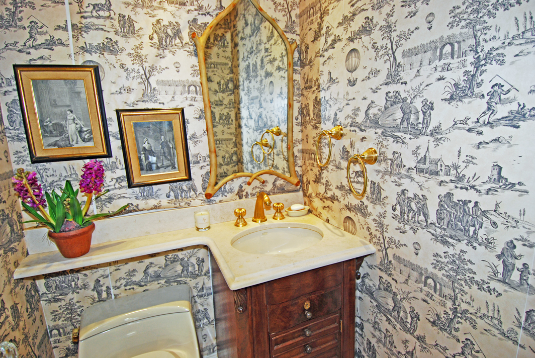 North Shore Towers Apartment