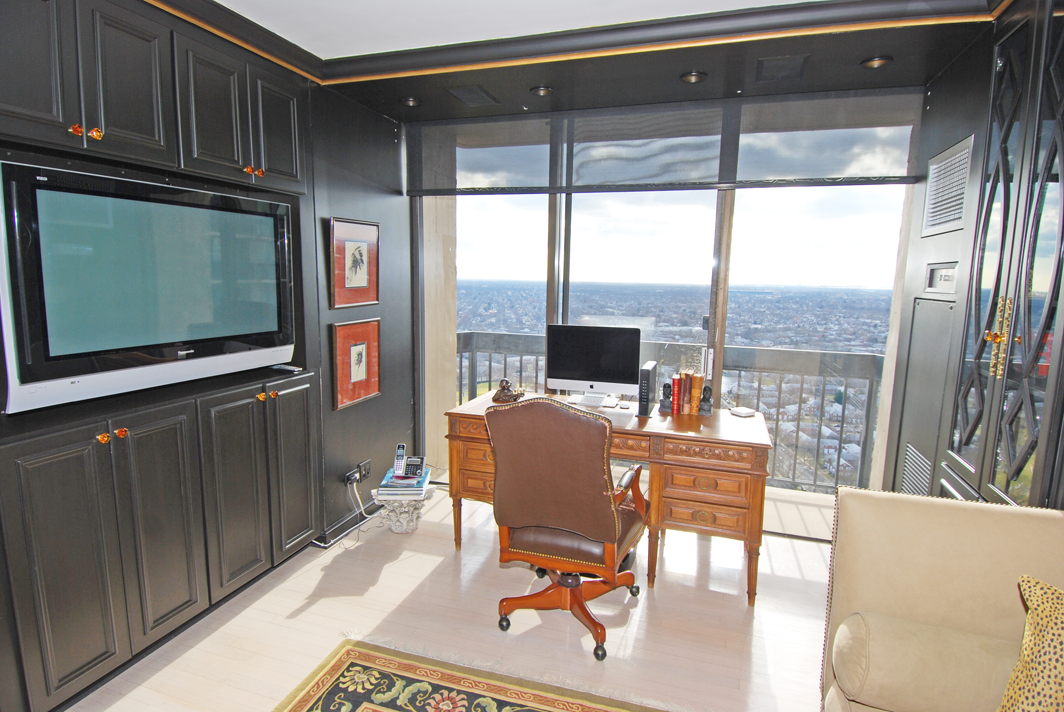 North Shore Towers Apartment