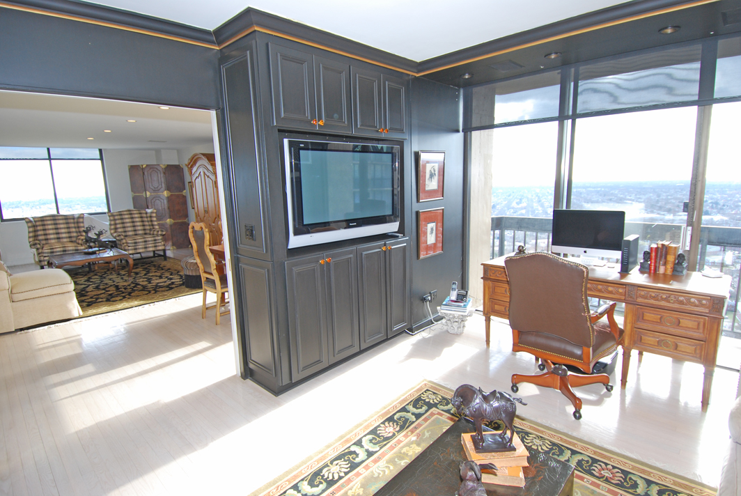 North Shore Towers Apartment