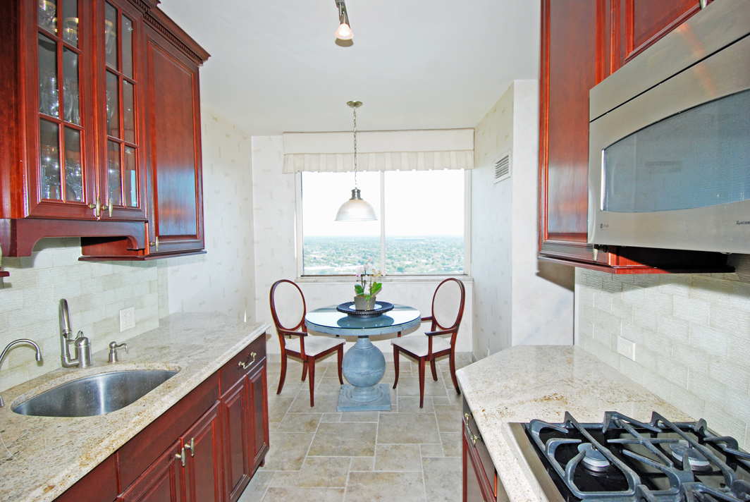 North Shore Towers Apartment