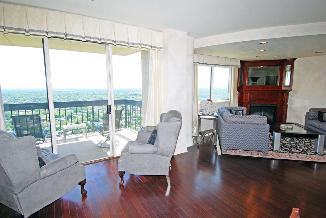 North Shore Towers Apartment