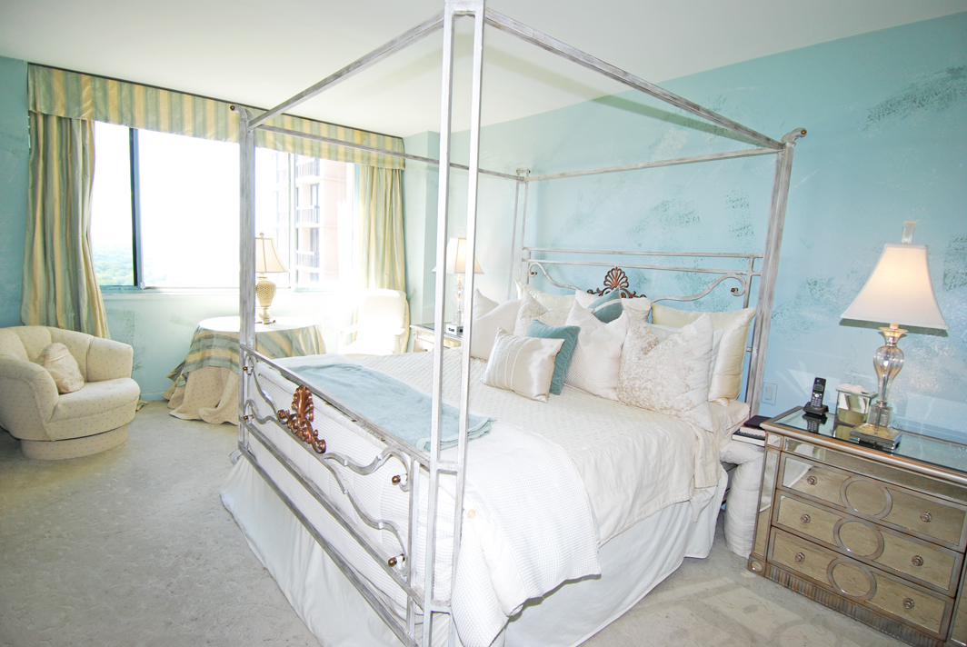 North Shore Towers Apartment