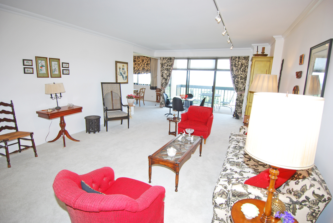 North Shore Towers Apartment