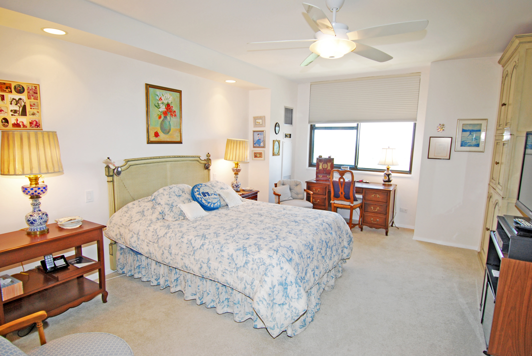 North Shore Towers Apartment