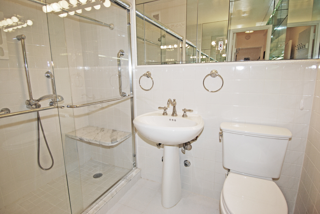 North Shore Towers Apartment