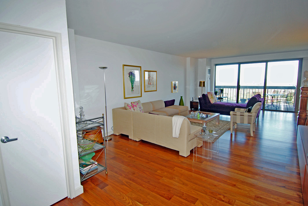 North Shore Towers Apartment