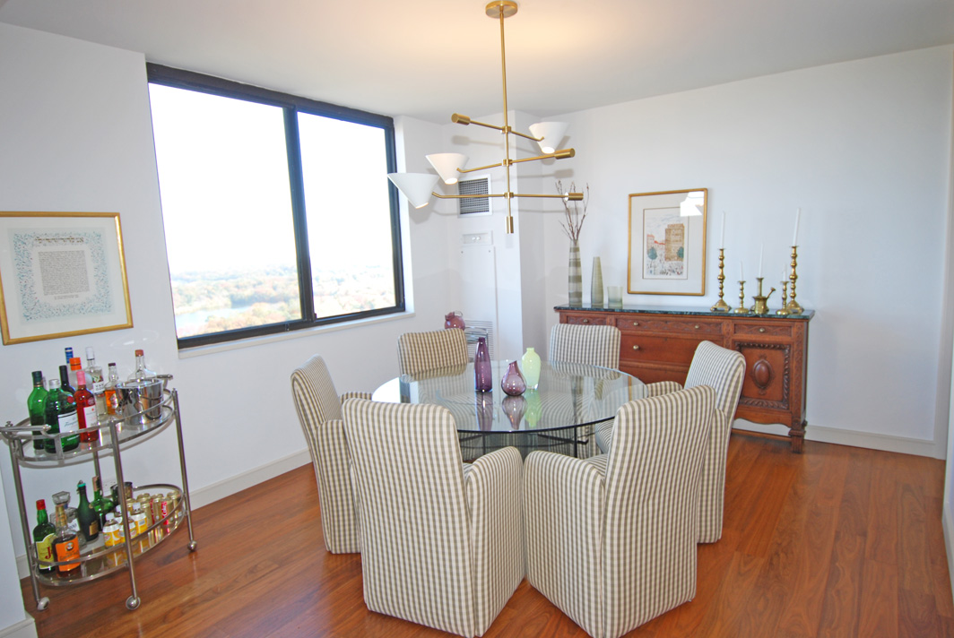 North Shore Towers Apartment