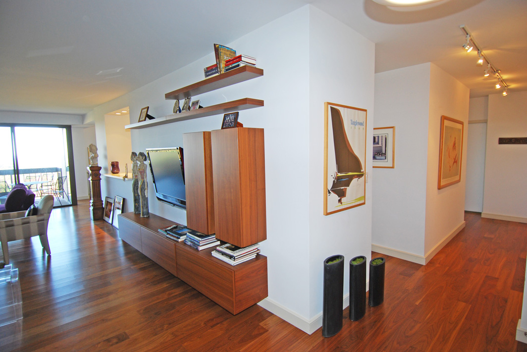 North Shore Towers Apartment