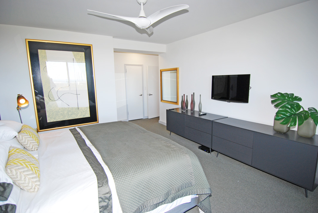 North Shore Towers Apartment