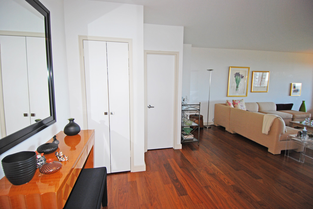 North Shore Towers Apartment