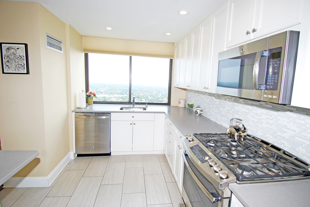 North Shore Towers Apartment