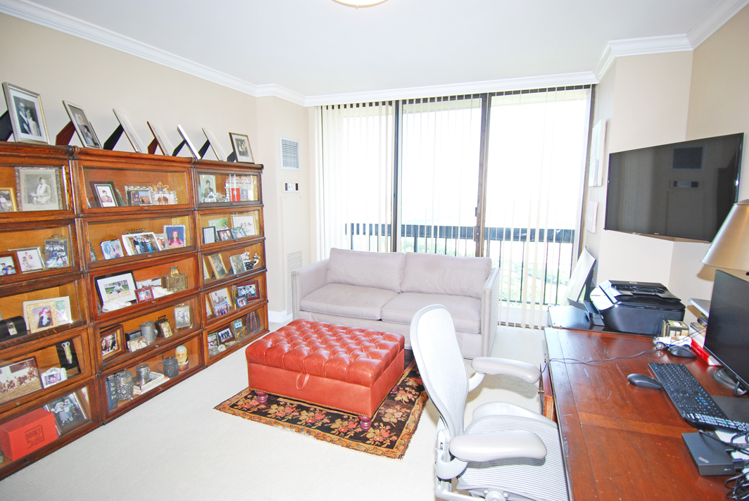 North Shore Towers Apartment