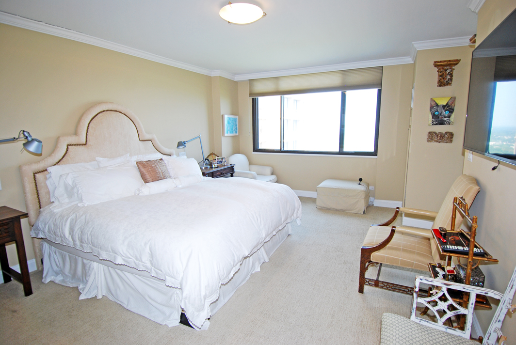 North Shore Towers Apartment