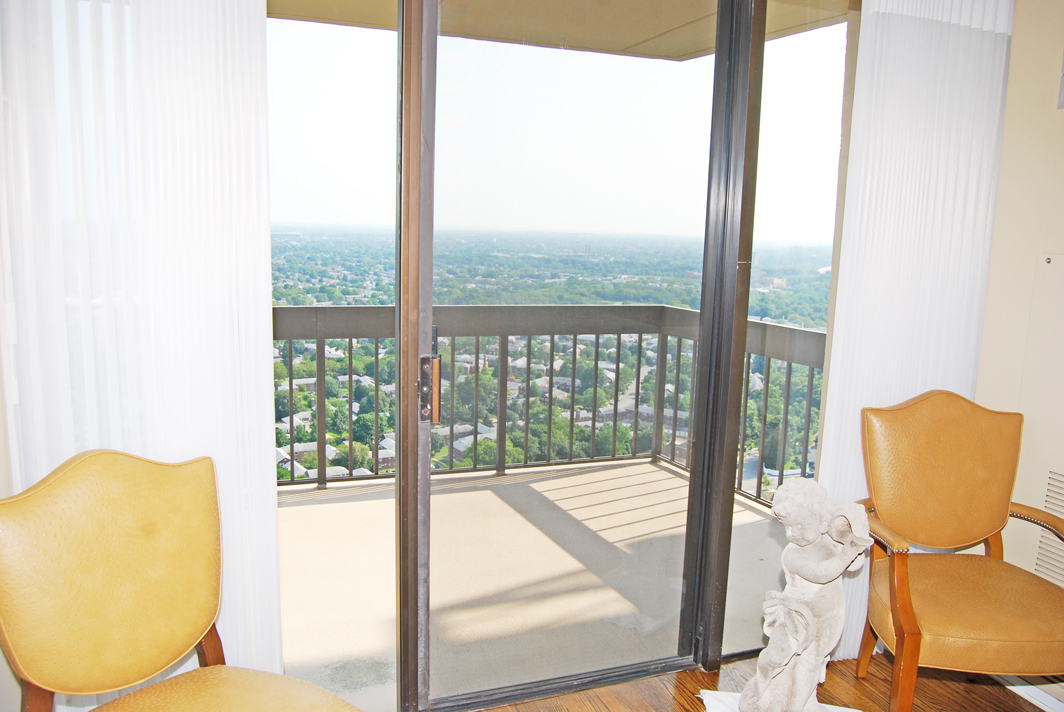 North Shore Towers Apartment