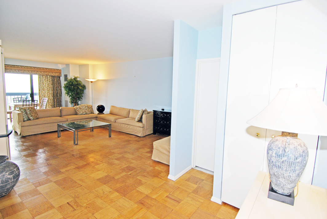 North Shore Towers Apartment