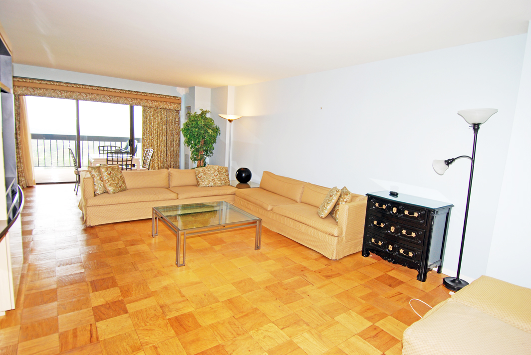 North Shore Towers Apartment