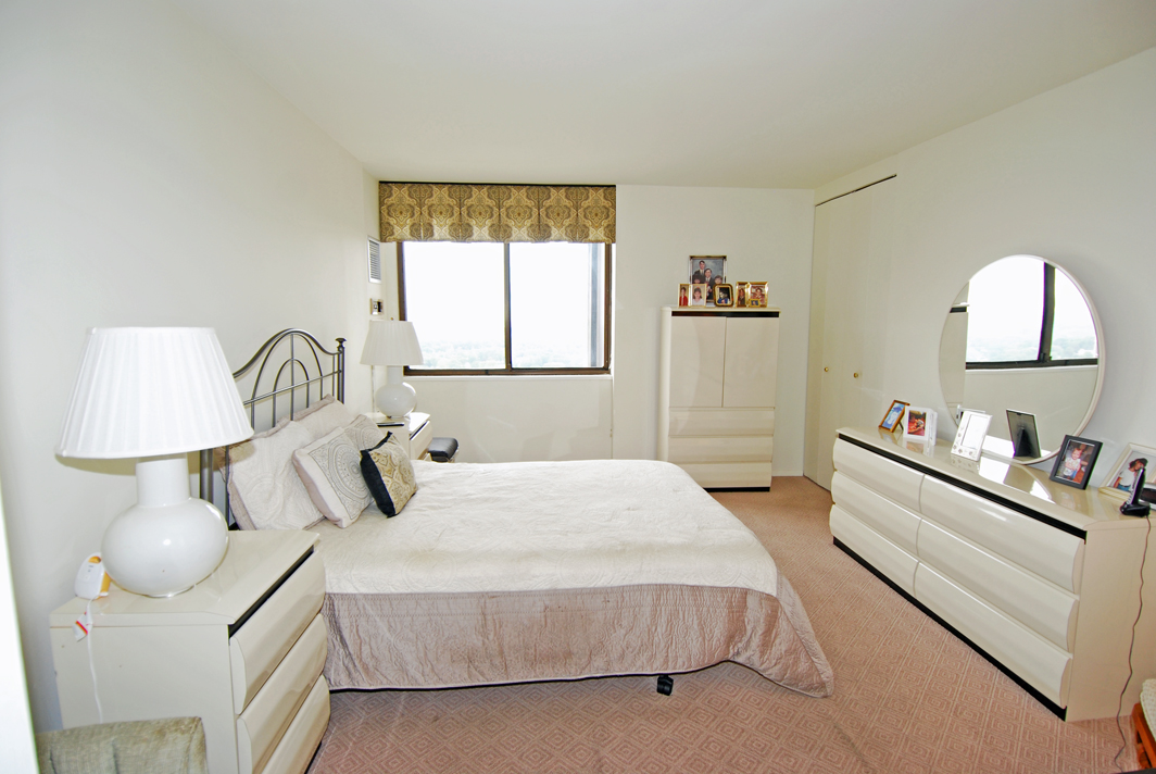 North Shore Towers Apartment