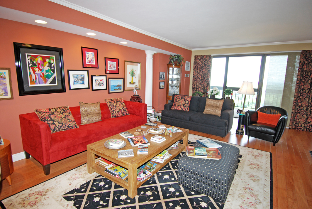 North Shore Towers Apartment