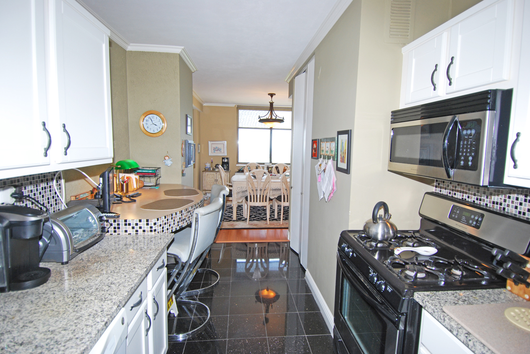 North Shore Towers Apartment