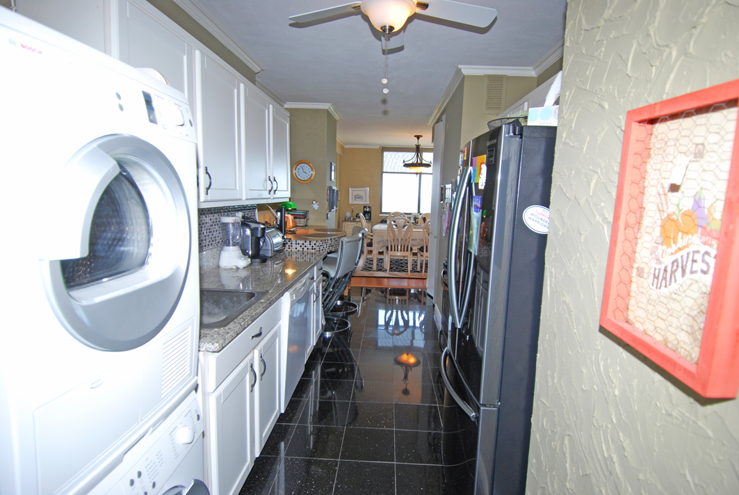 North Shore Towers Apartment