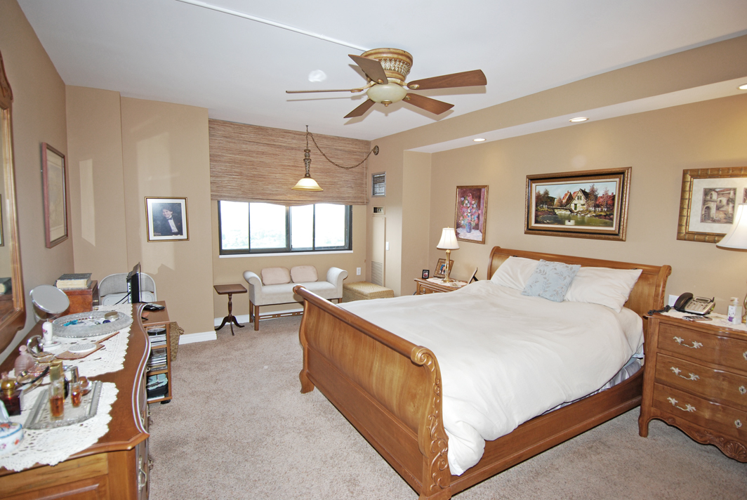 North Shore Towers Apartment