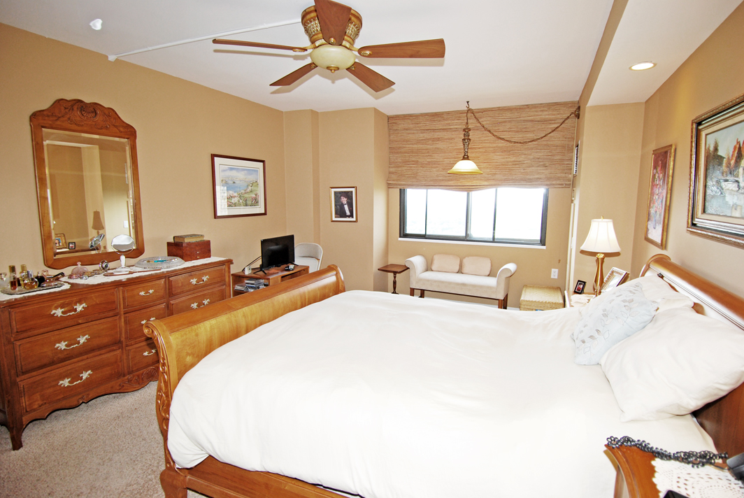 North Shore Towers Apartment