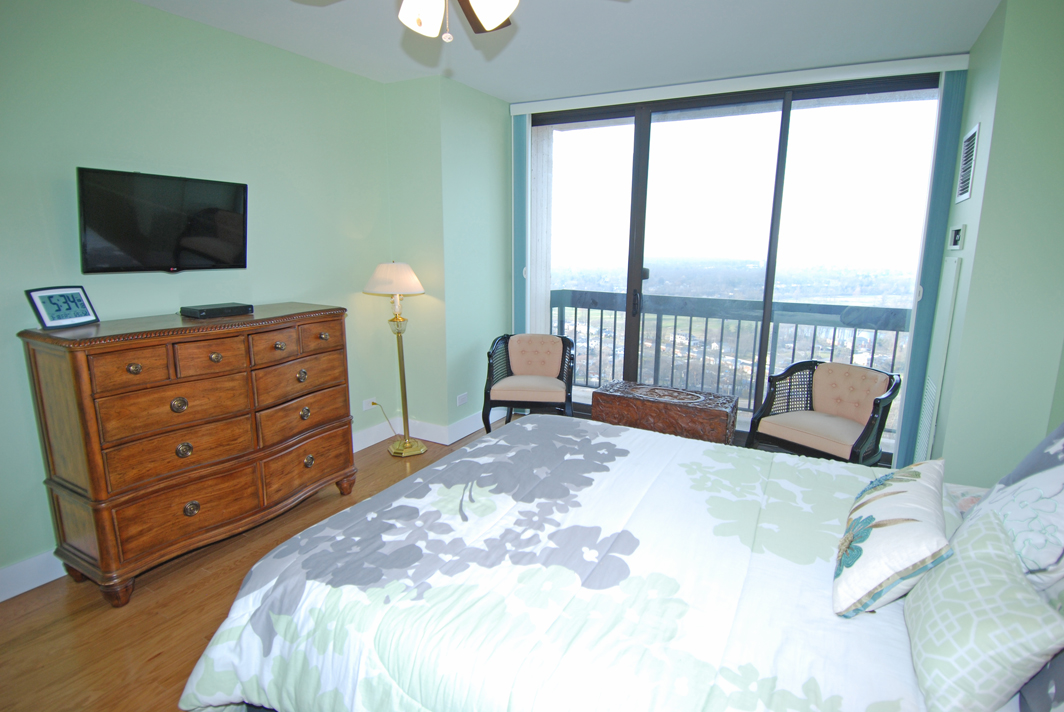 North Shore Towers Apt.