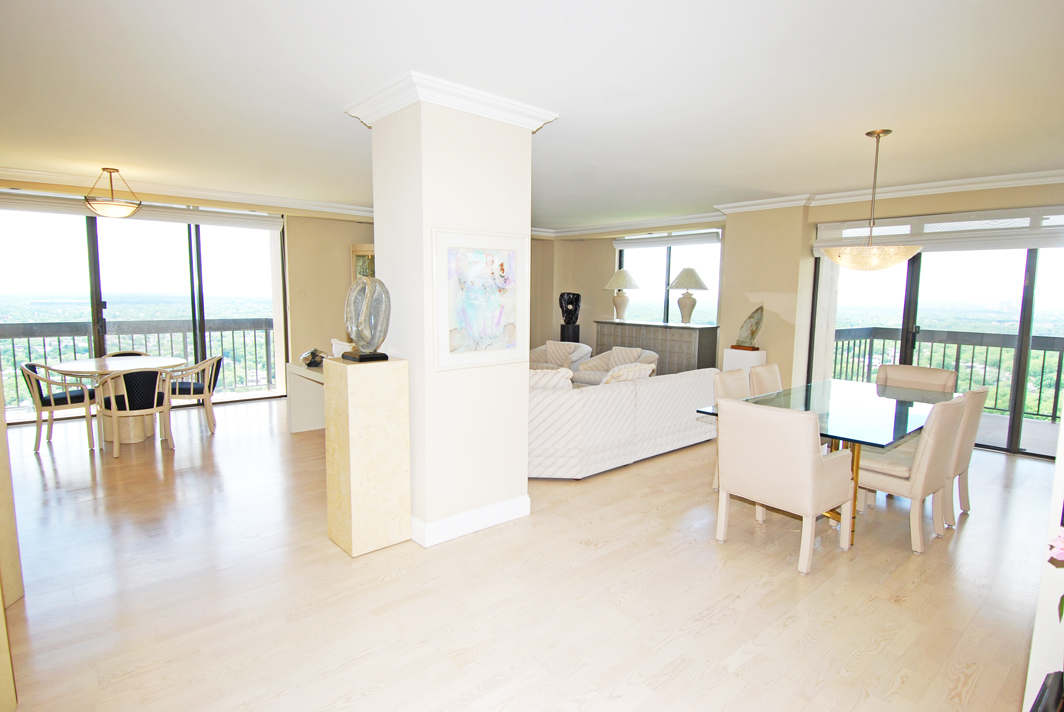 North Shore Towers Apartment