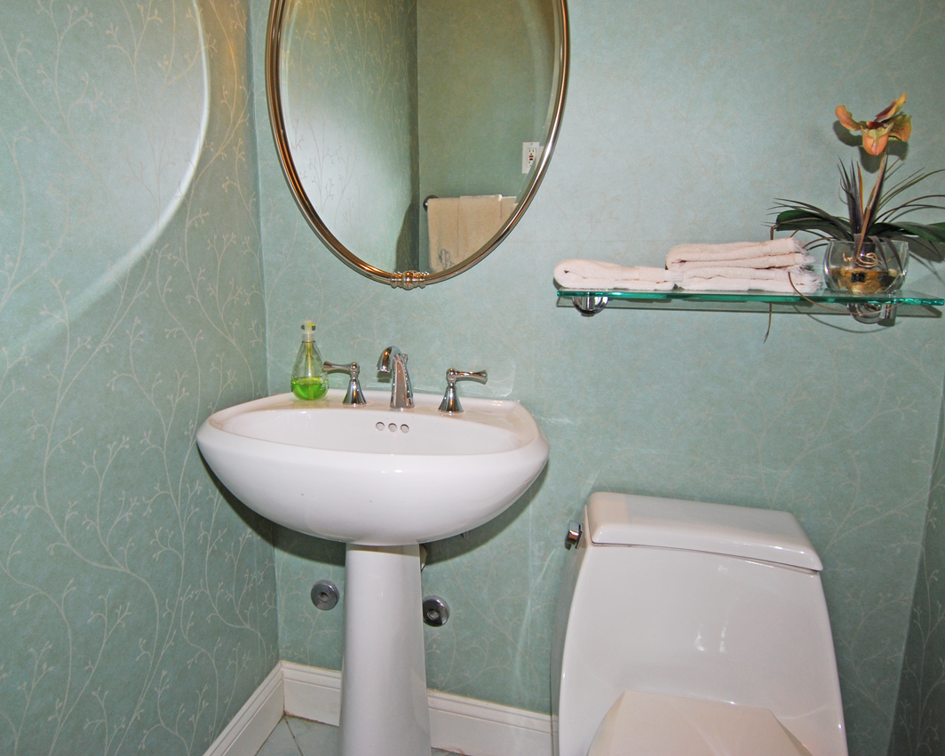 North Shore Towers Apartment