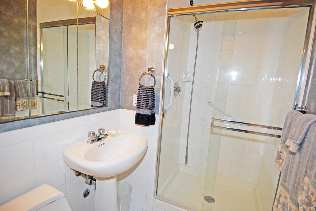 North Shore Towers Apartment