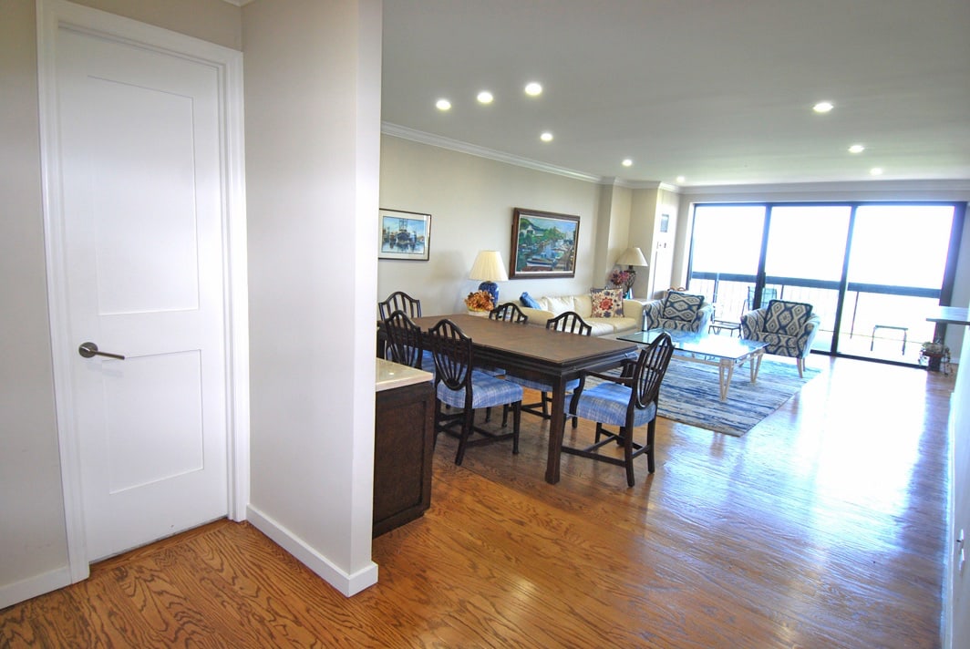 North Shore Towers Apt.