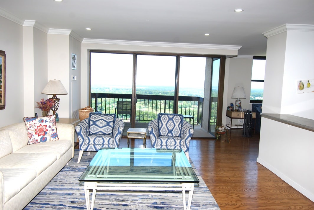 North Shore Towers Apt.