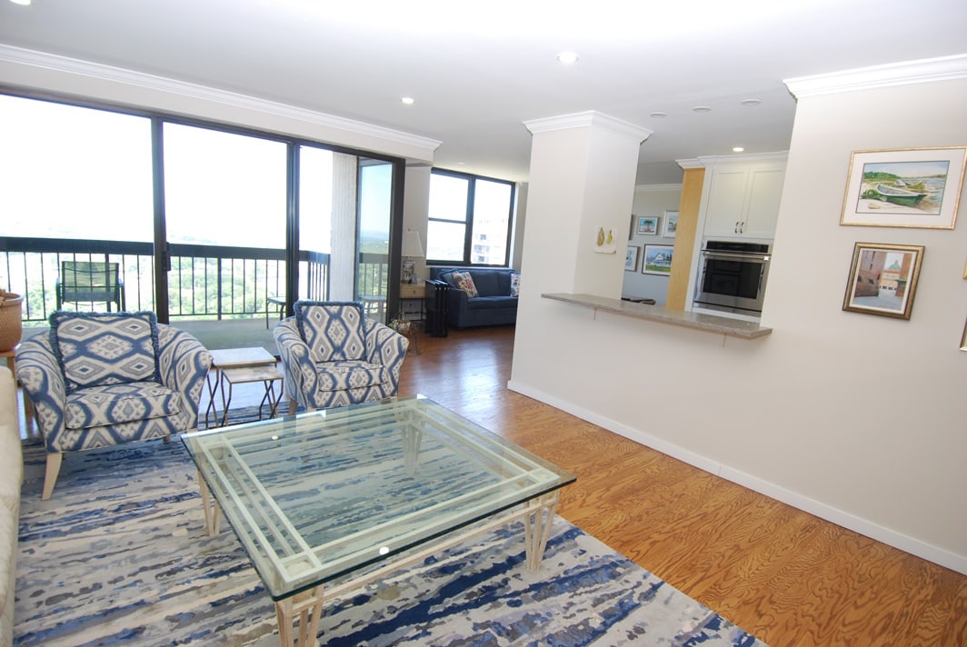 North Shore Towers Apt.