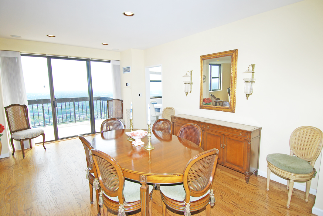 North Shore Towers Apartment