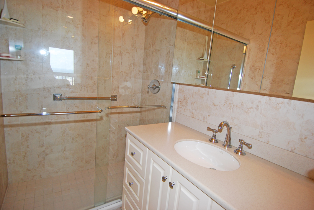 North Shore Towers Apartment